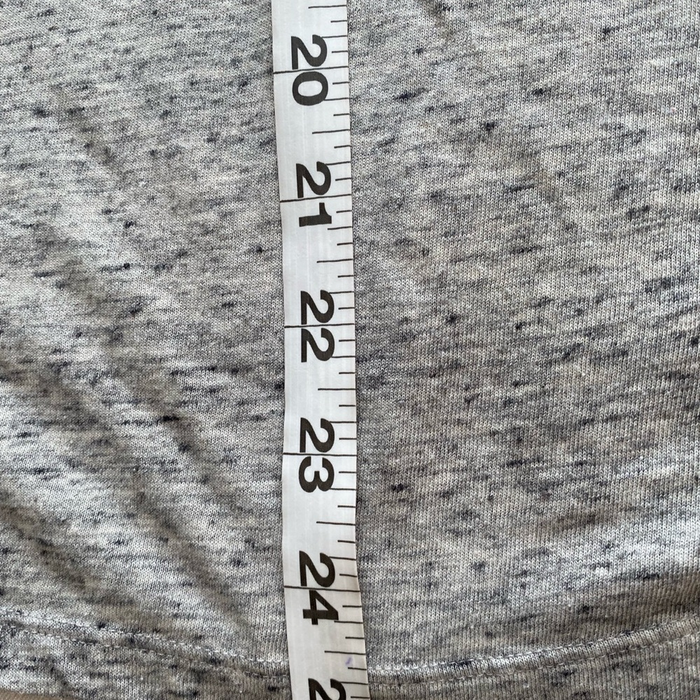 Victoria’s Secret PINK “If It’s Snowing” Short Sleeve  Graphic T-Shirt XS - Picture 2 of 7